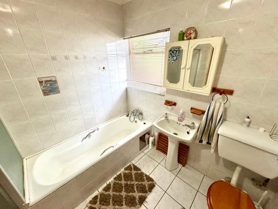 4 Bedroom Property for Sale in Sunset Park Mpumalanga