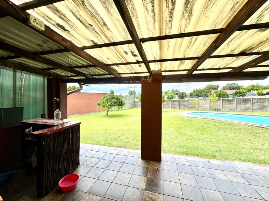 4 Bedroom Property for Sale in Sunset Park Mpumalanga