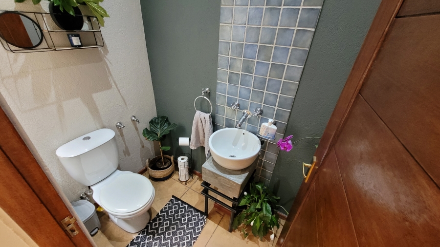 3 Bedroom Property for Sale in Matumi Golf Estate Mpumalanga