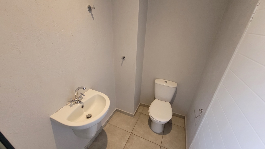 To Let 1 Bedroom Property for Rent in Nelspruit Ext 29 Mpumalanga