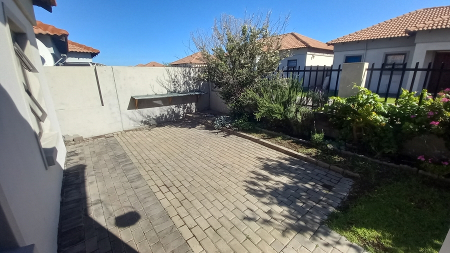 To Let 3 Bedroom Property for Rent in Terra Nova Mpumalanga