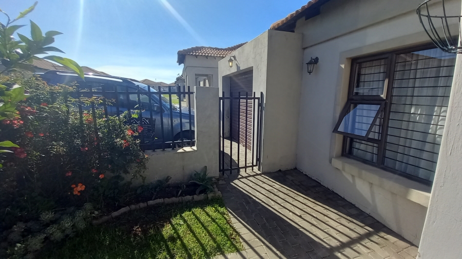 To Let 3 Bedroom Property for Rent in Terra Nova Mpumalanga