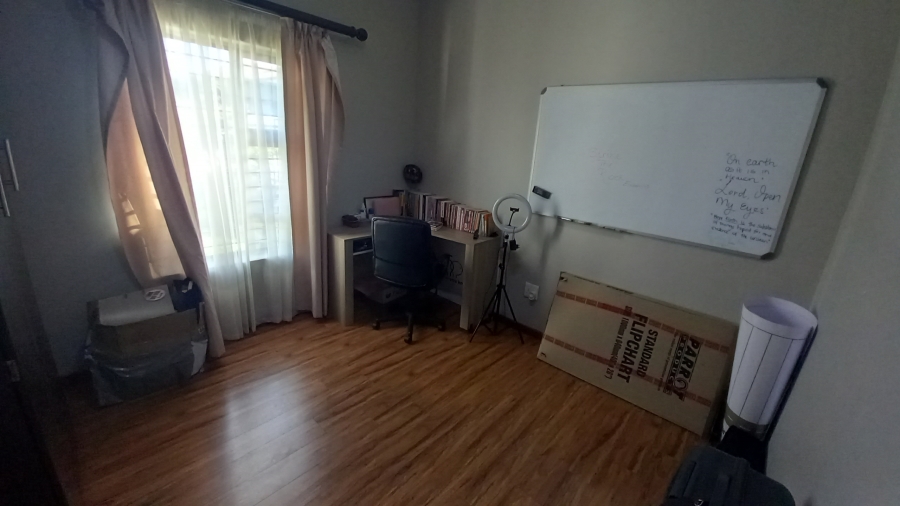 To Let 3 Bedroom Property for Rent in Terra Nova Mpumalanga