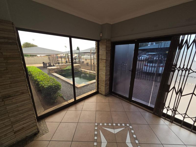 To Let commercial Property for Rent in Die Heuwel Mpumalanga