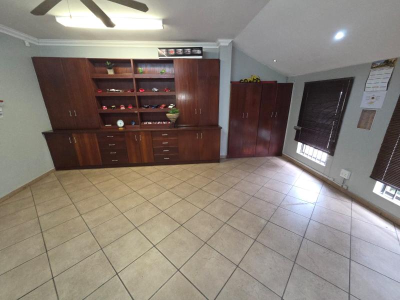 To Let commercial Property for Rent in Die Heuwel Mpumalanga