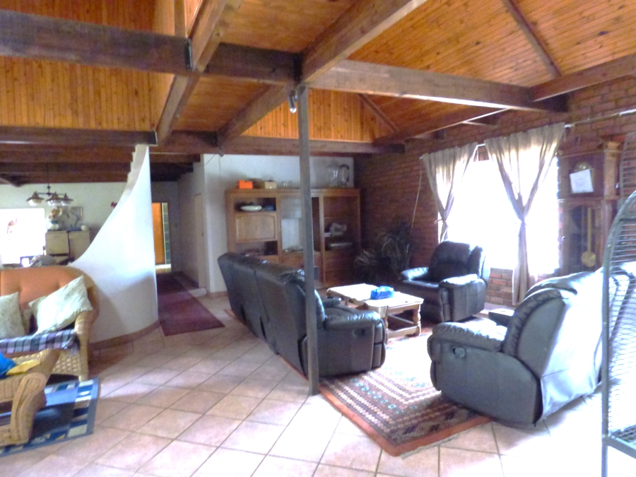 5 Bedroom Property for Sale in Rietkol AH Mpumalanga