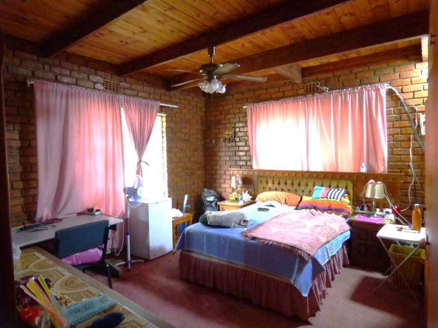 5 Bedroom Property for Sale in Rietkol AH Mpumalanga