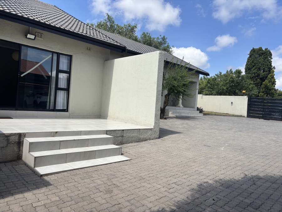 3 Bedroom Property for Sale in Die Heuwel Mpumalanga