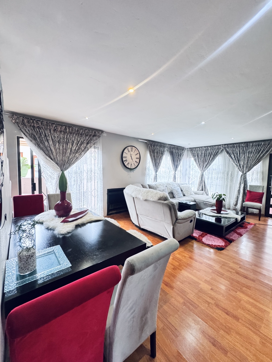 5 Bedroom Property for Sale in Reyno Ridge Mpumalanga