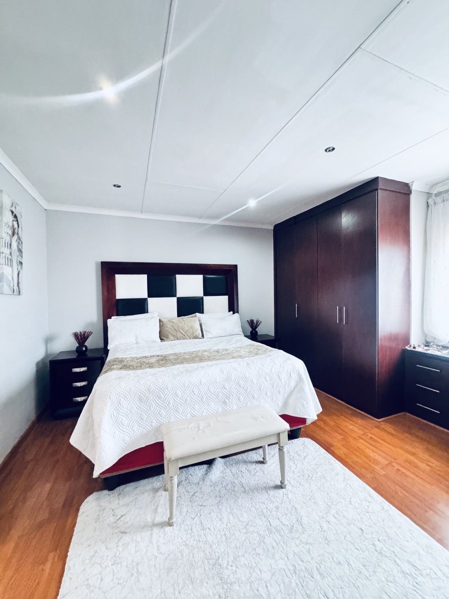 5 Bedroom Property for Sale in Reyno Ridge Mpumalanga