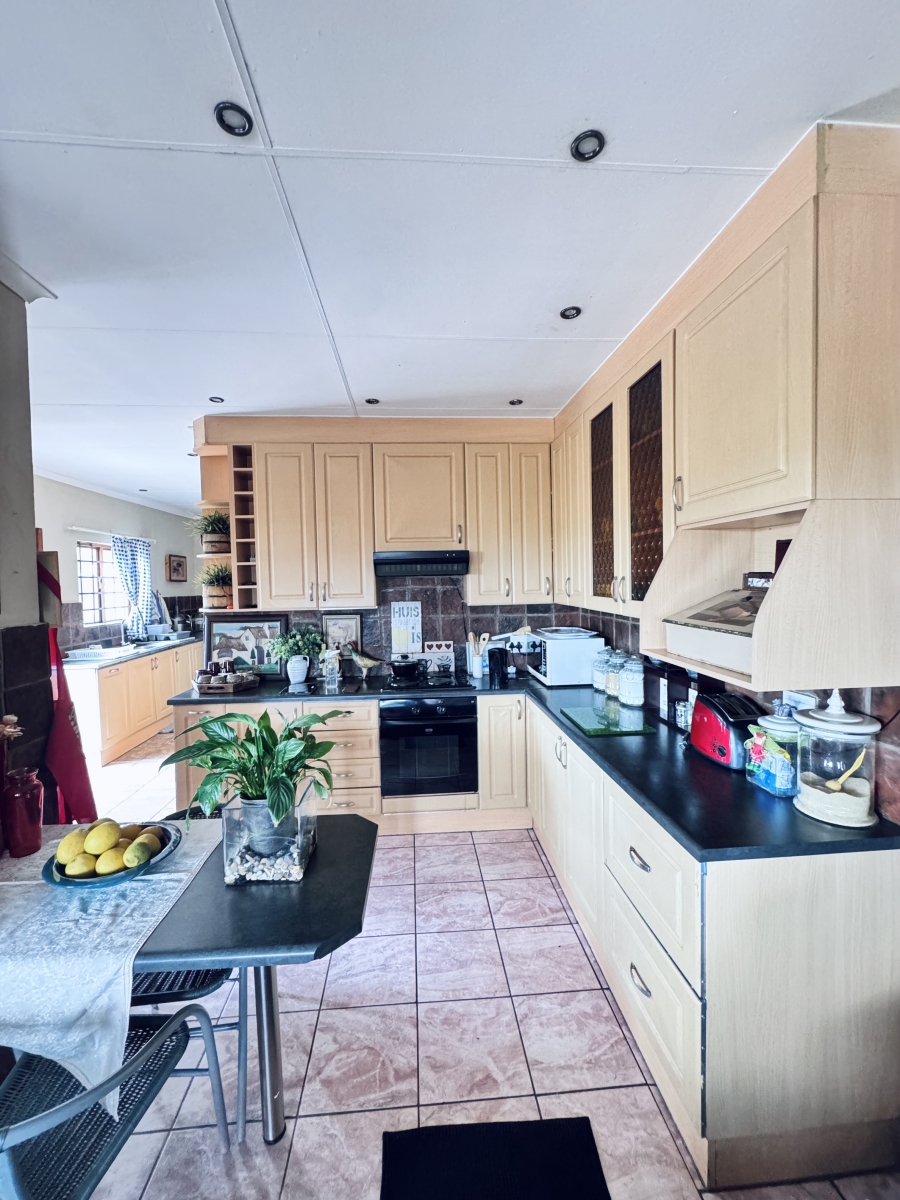 5 Bedroom Property for Sale in Hoeveld Park Mpumalanga