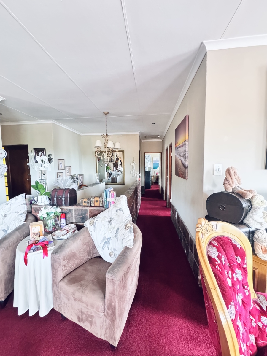 5 Bedroom Property for Sale in Hoeveld Park Mpumalanga