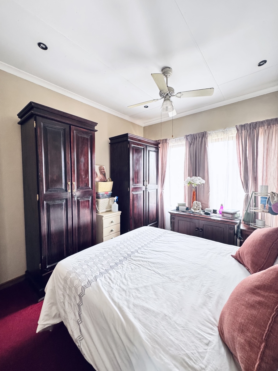 5 Bedroom Property for Sale in Hoeveld Park Mpumalanga