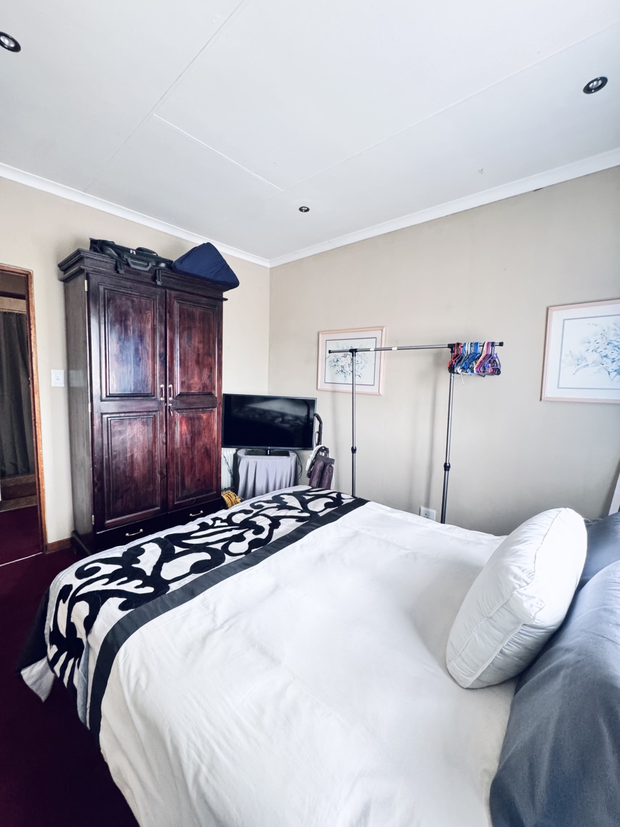 5 Bedroom Property for Sale in Hoeveld Park Mpumalanga