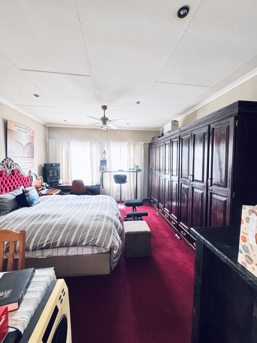 5 Bedroom Property for Sale in Hoeveld Park Mpumalanga