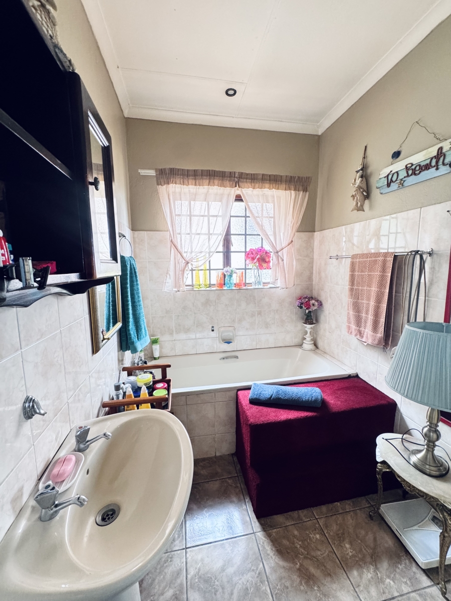 5 Bedroom Property for Sale in Hoeveld Park Mpumalanga