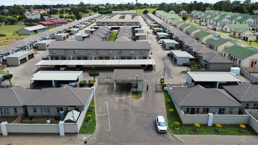 2 Bedroom Property for Sale in Dixon A H Mpumalanga