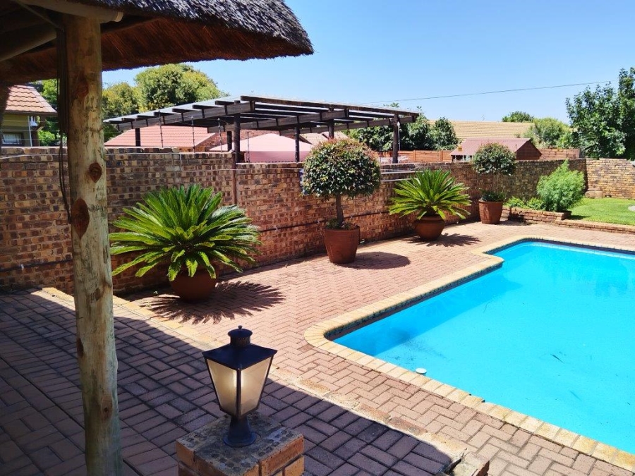 To Let 3 Bedroom Property for Rent in Dennesig Mpumalanga
