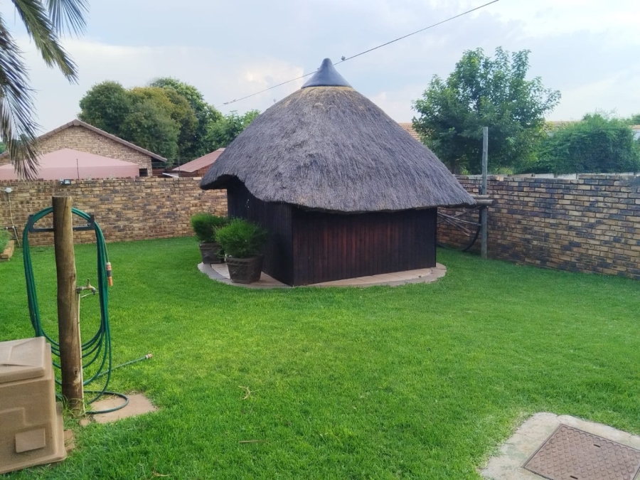 To Let 3 Bedroom Property for Rent in Dennesig Mpumalanga