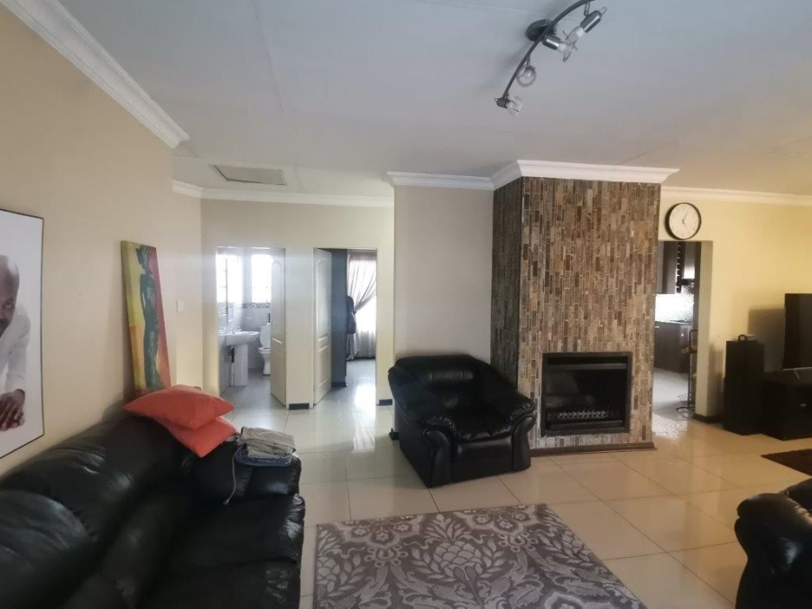 To Let 4 Bedroom Property for Rent in Aerorand Mpumalanga