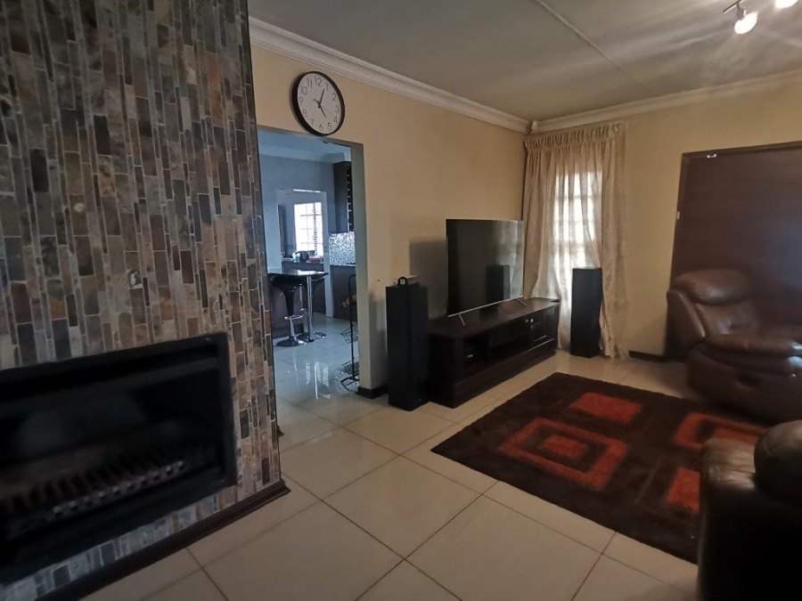 To Let 4 Bedroom Property for Rent in Aerorand Mpumalanga