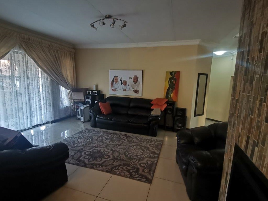 To Let 4 Bedroom Property for Rent in Aerorand Mpumalanga