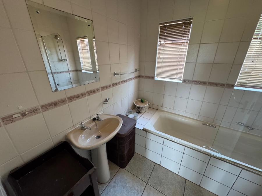 To Let 3 Bedroom Property for Rent in Bankenveld Estate Mpumalanga