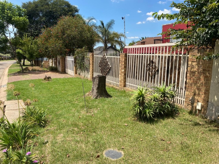 3 Bedroom Property for Sale in Model Park Mpumalanga