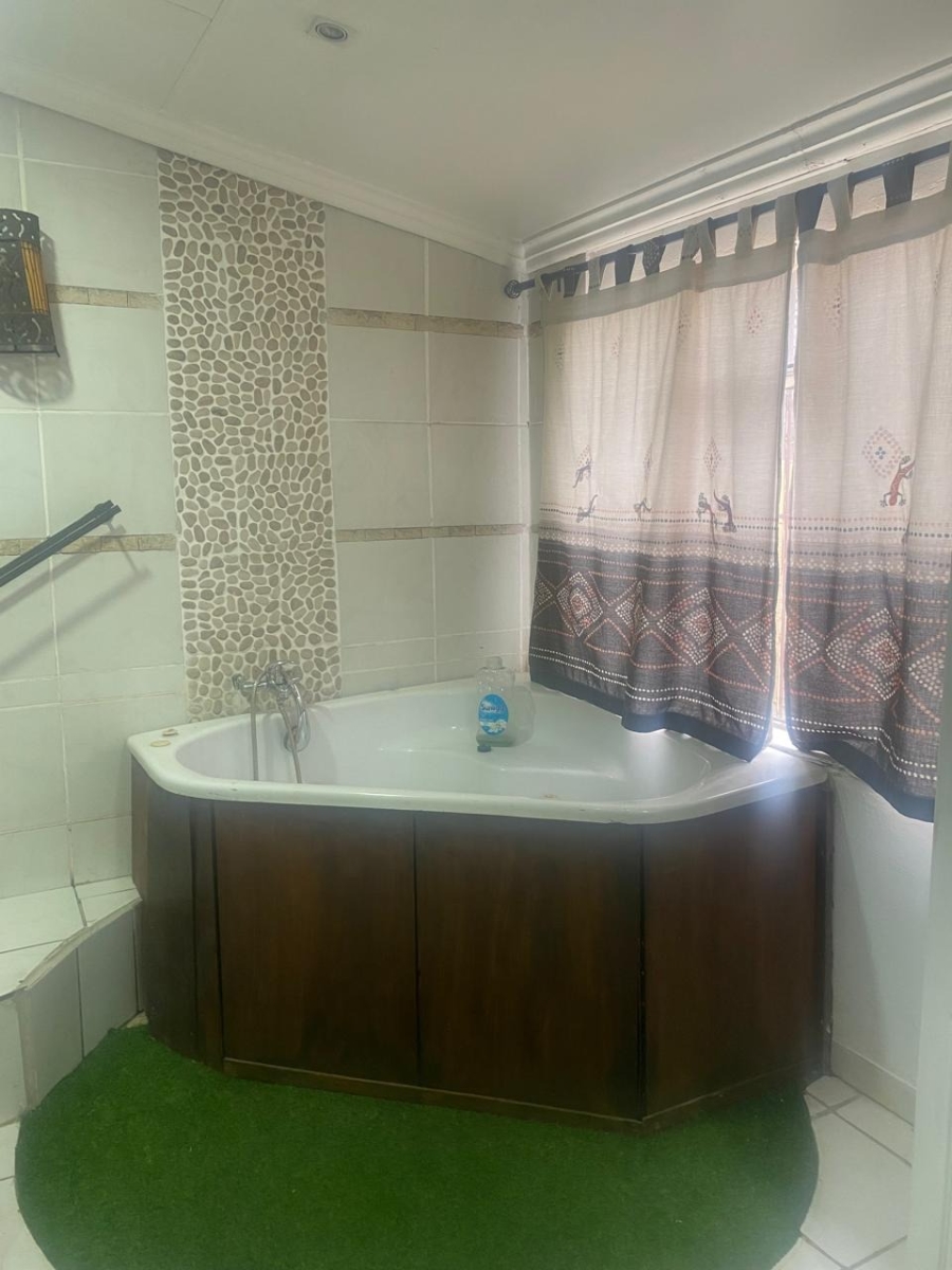 3 Bedroom Property for Sale in Model Park Mpumalanga