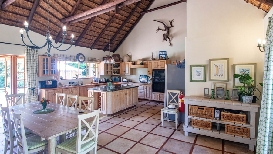 6 Bedroom Property for Sale in White River Estates Mpumalanga