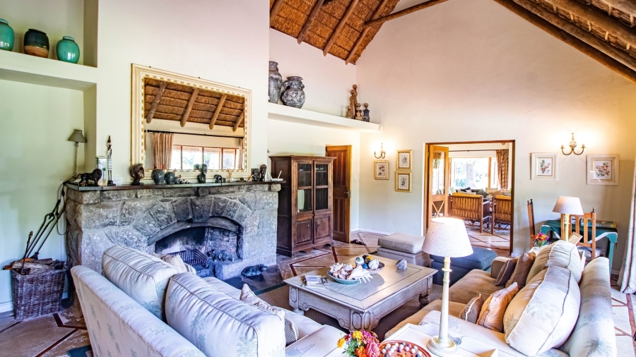 6 Bedroom Property for Sale in White River Estates Mpumalanga