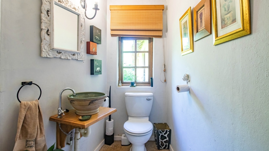 6 Bedroom Property for Sale in White River Estates Mpumalanga