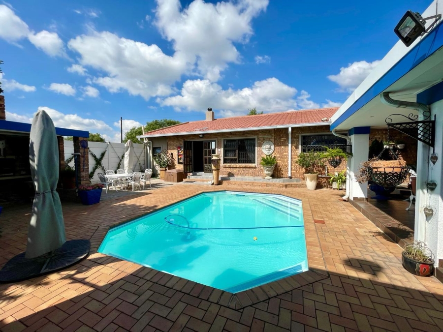 3 Bedroom Property for Sale in Noordrand Mpumalanga