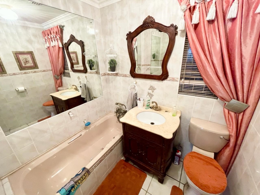 3 Bedroom Property for Sale in Noordrand Mpumalanga