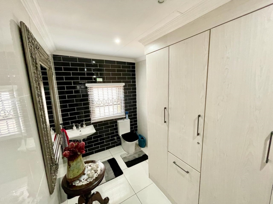 3 Bedroom Property for Sale in Noordrand Mpumalanga