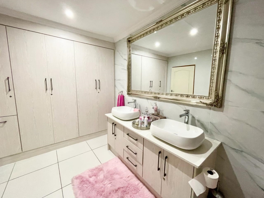 3 Bedroom Property for Sale in Noordrand Mpumalanga