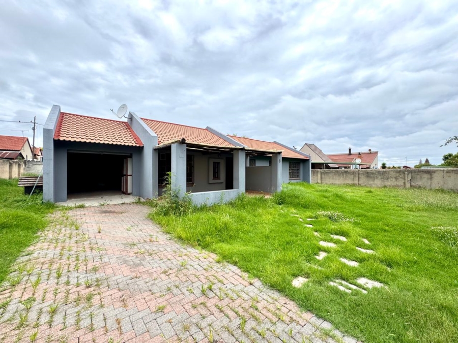 3 Bedroom Property for Sale in Noordrand Mpumalanga