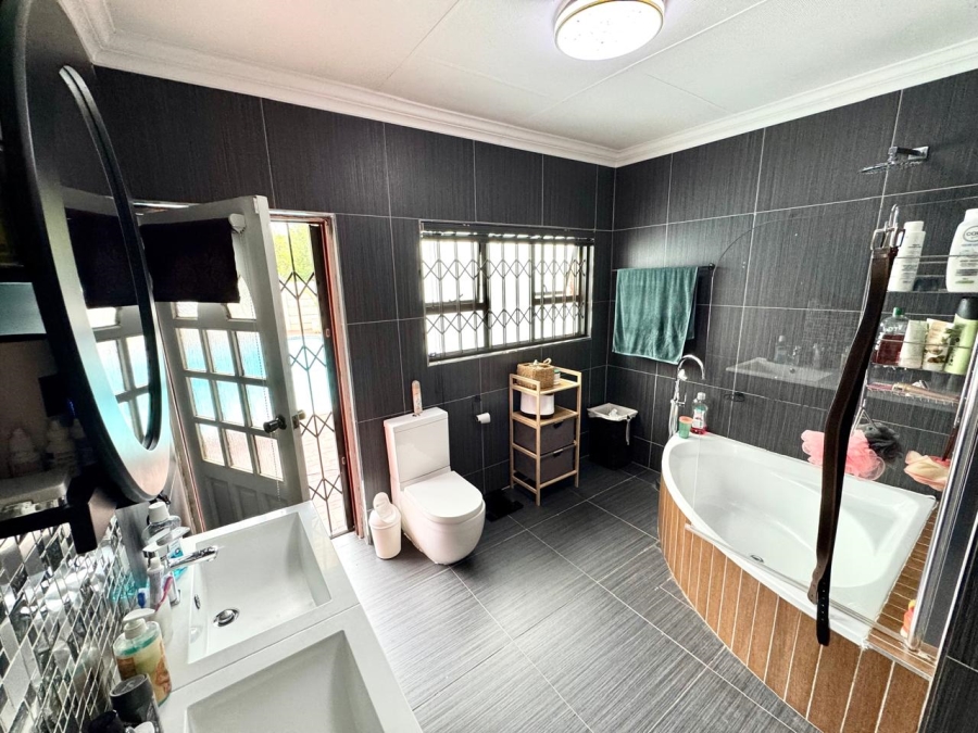 4 Bedroom Property for Sale in Secunda Mpumalanga