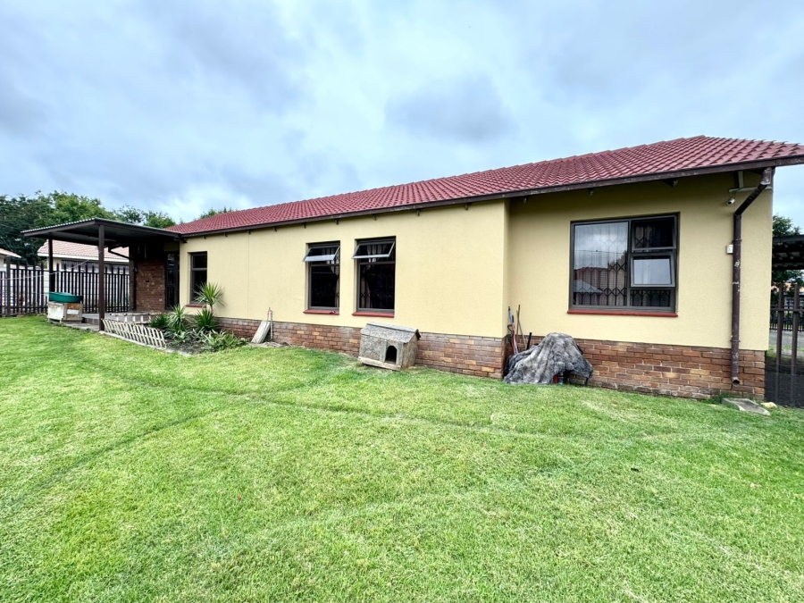 4 Bedroom Property for Sale in Sunset Park Mpumalanga