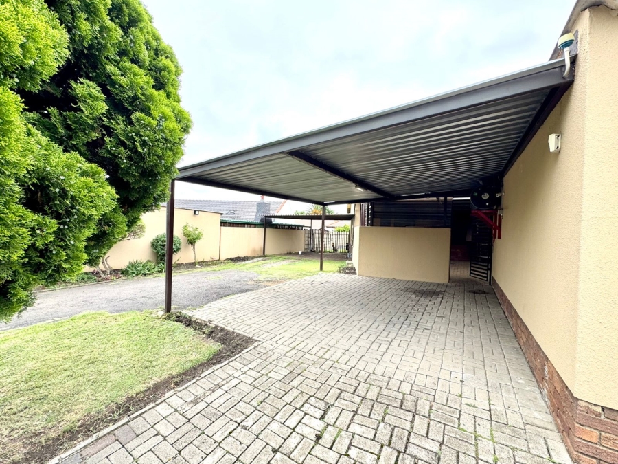 4 Bedroom Property for Sale in Sunset Park Mpumalanga