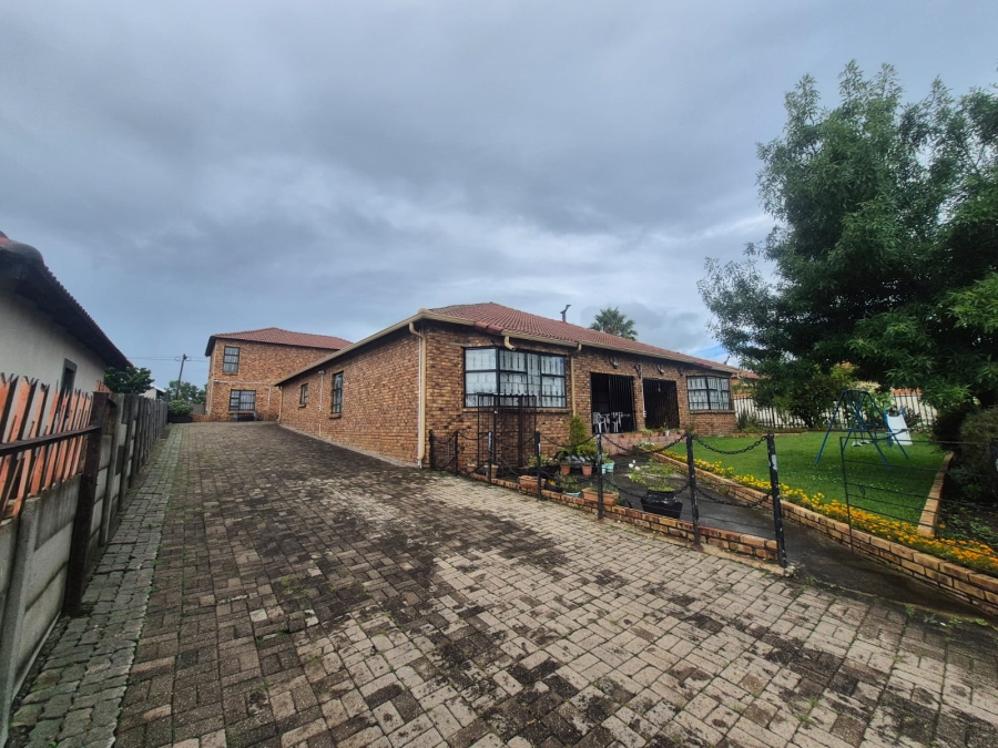 7 Bedroom Property for Sale in Evander Mpumalanga