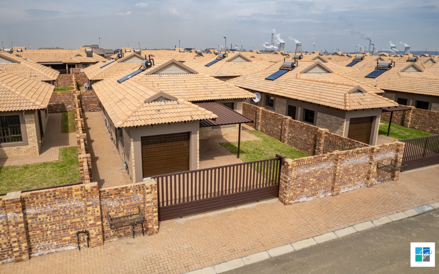 2 Bedroom Property for Sale in Suidheuwel Mpumalanga