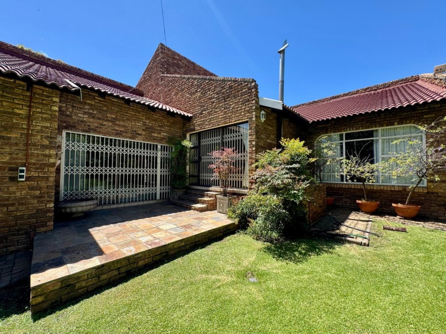 6 Bedroom Property for Sale in Kinross Mpumalanga