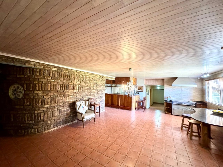 6 Bedroom Property for Sale in Kinross Mpumalanga