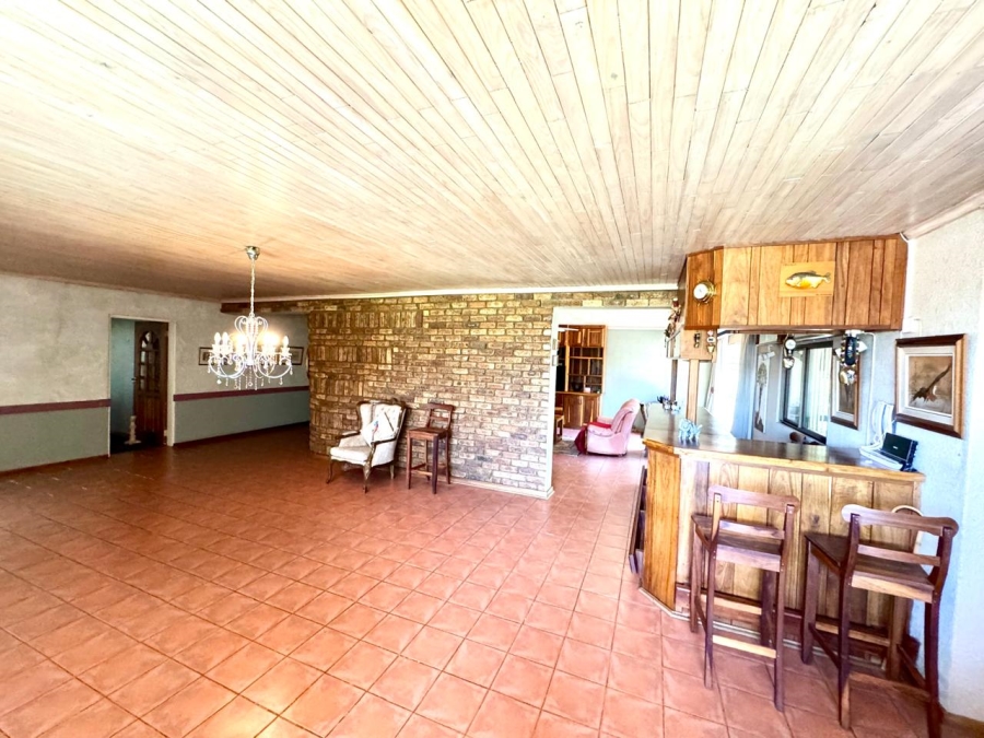 6 Bedroom Property for Sale in Kinross Mpumalanga