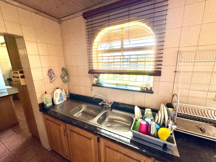 6 Bedroom Property for Sale in Kinross Mpumalanga