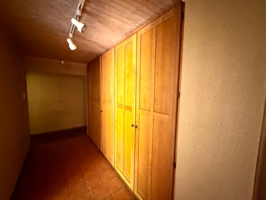 6 Bedroom Property for Sale in Kinross Mpumalanga