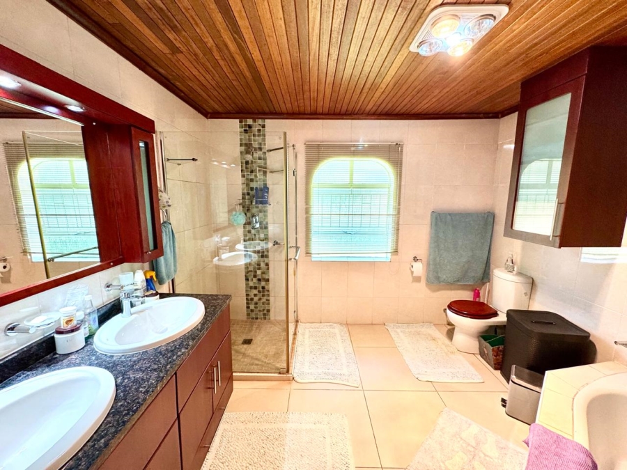 6 Bedroom Property for Sale in Kinross Mpumalanga