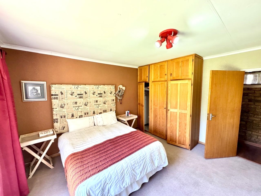 6 Bedroom Property for Sale in Kinross Mpumalanga