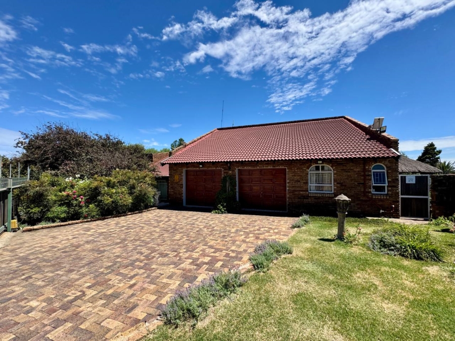 6 Bedroom Property for Sale in Kinross Mpumalanga